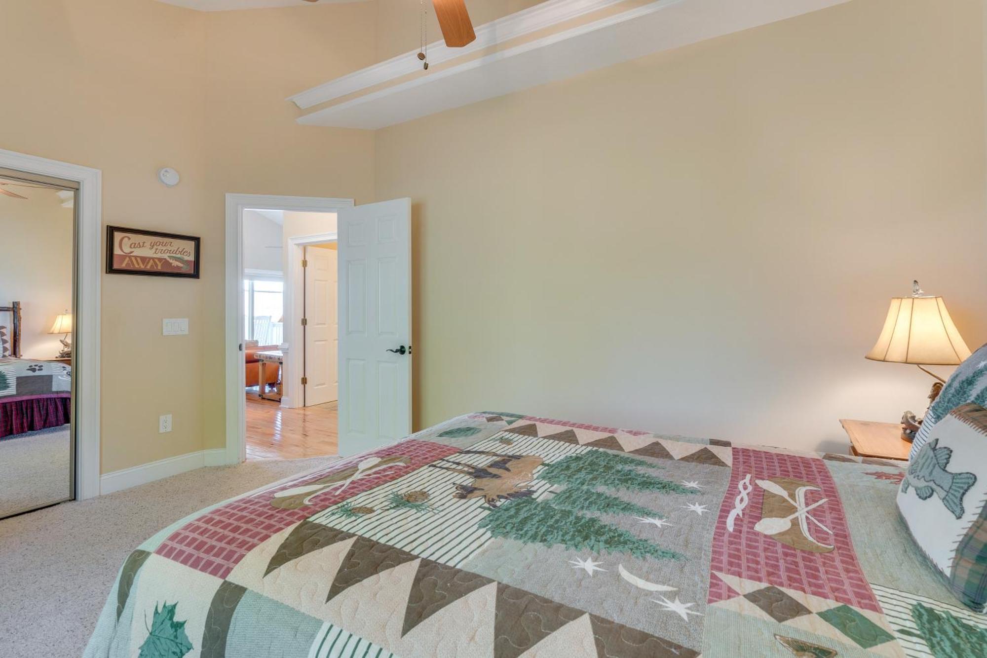 Lake-View Condo With Covered Deck In Hiawassee! Dış mekan fotoğraf