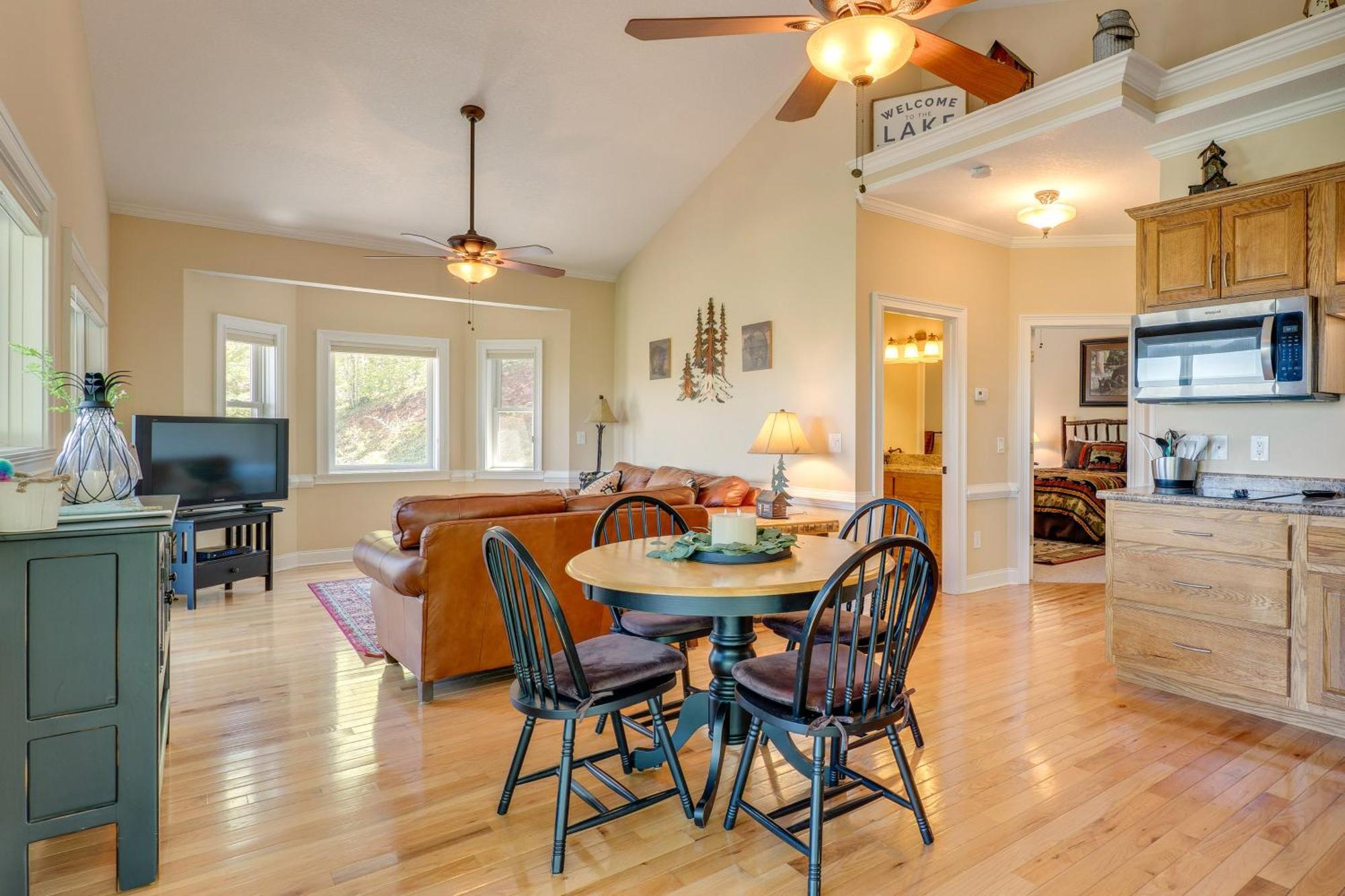 Lake-View Condo With Covered Deck In Hiawassee! Dış mekan fotoğraf