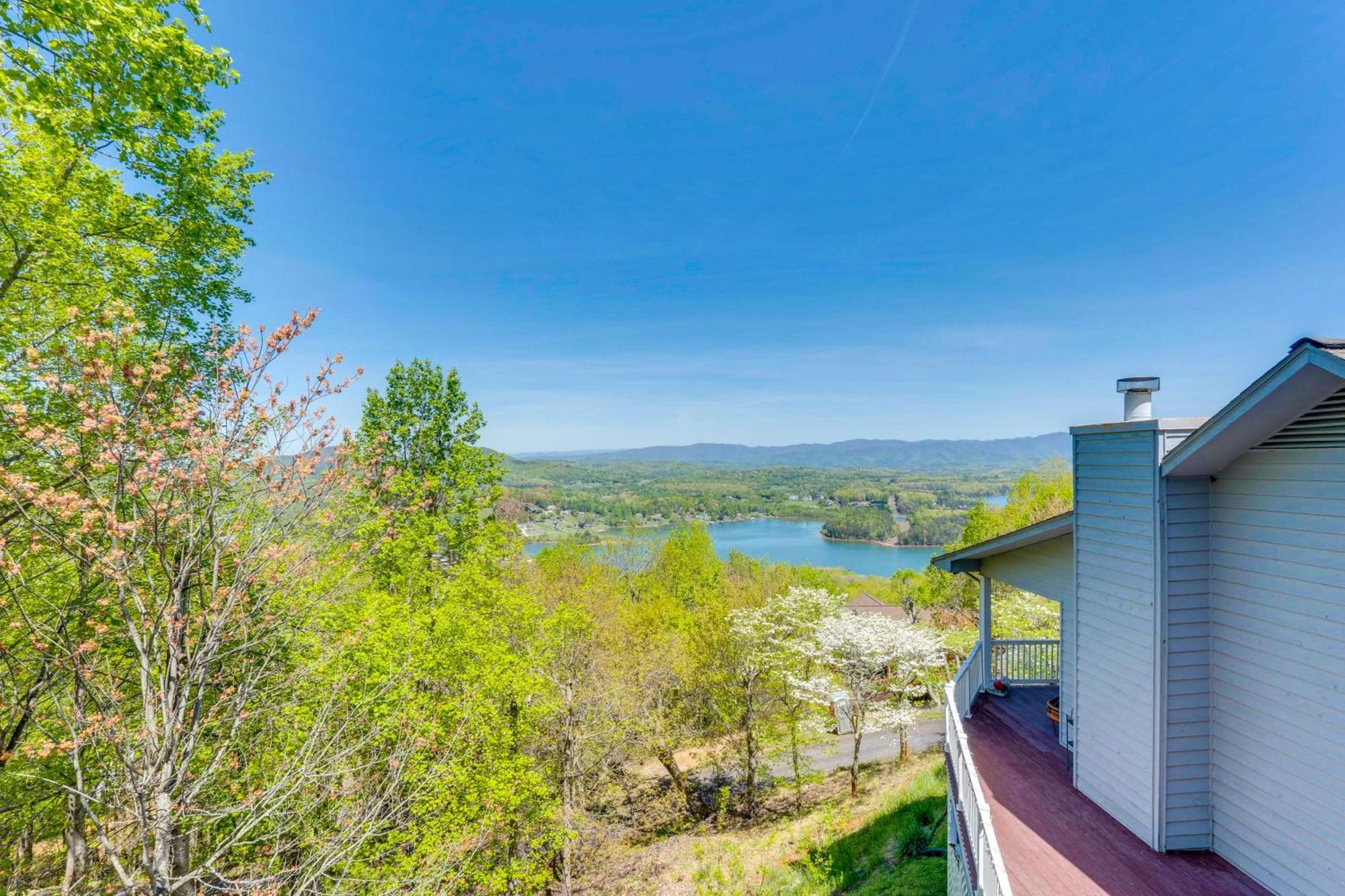 Lake-View Condo With Covered Deck In Hiawassee! Dış mekan fotoğraf